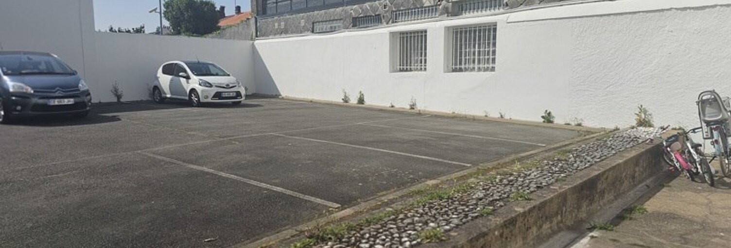 Garage   m² à vendre à Nantes (44000)