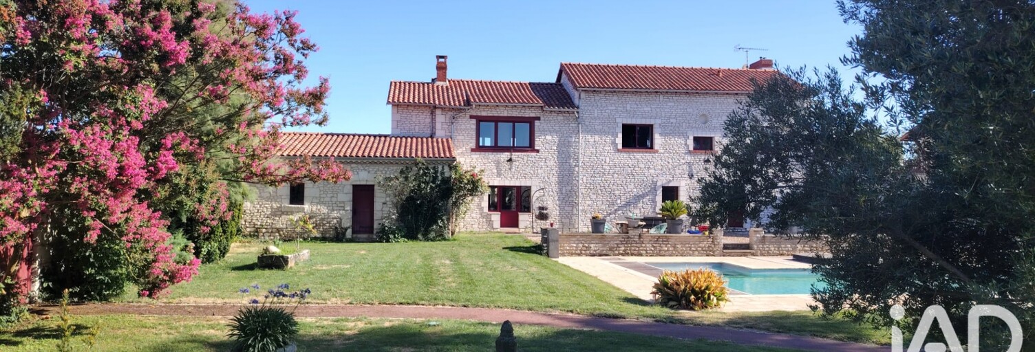 Maison 9 Pièces 400 m² à vendre à Sérigny (86230)