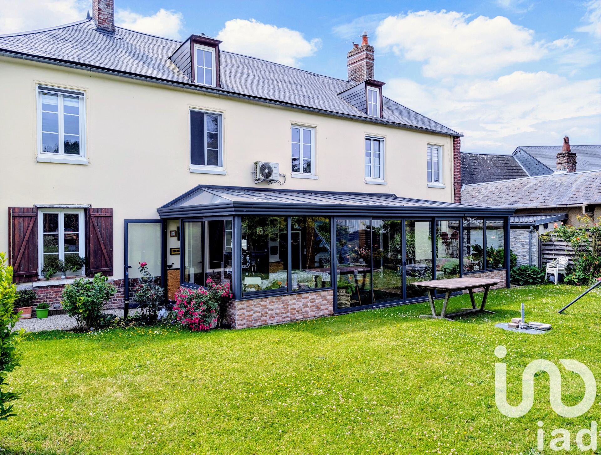 Grandvilliers - 230m² - 7p. - 4ch.