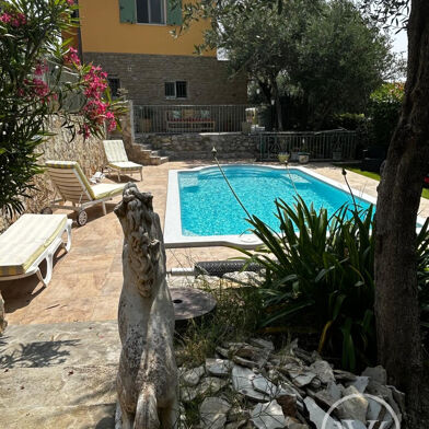 Maison 4 pièces 988800 €