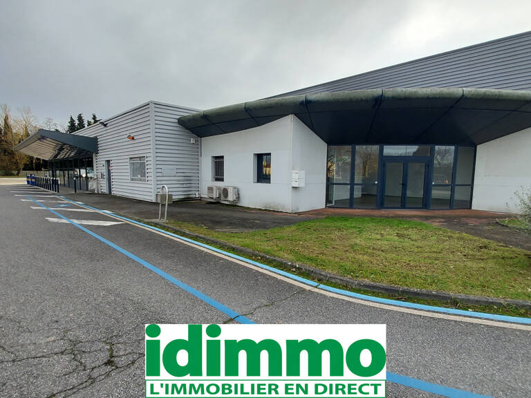 AUTERIVE-LOCAL COMMERCIAL SUR RN20. 1300 m2 — photo 1