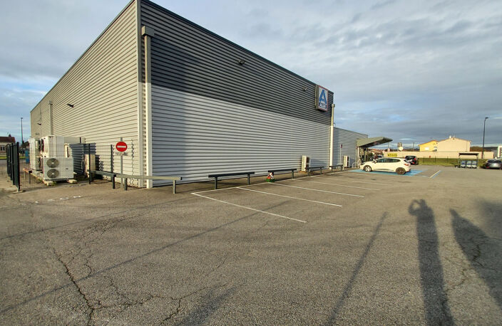 AUTERIVE-LOCAL COMMERCIAL SUR RN20. 1300 m2 — photo 4