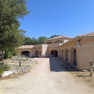 Maison 14 pièces 885000 €