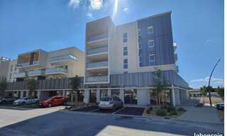 Commerce  260 m² à louer à Les Angles (30133)