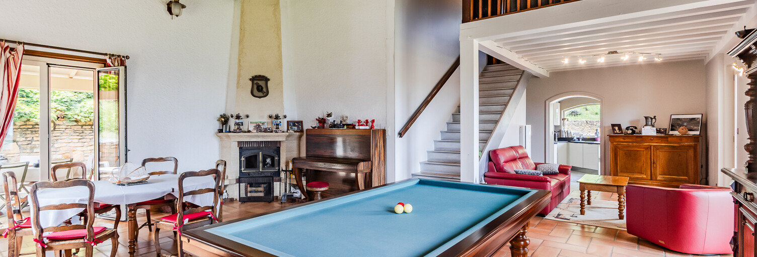 Maison 6 Pièces 165 m² à vendre à Ville-sur-Jarnioux (69640)