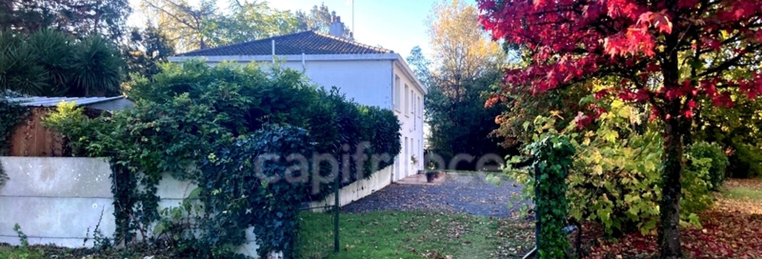 Maison 10 Pièces 120 m² à vendre à Saint-Urbain (85230)