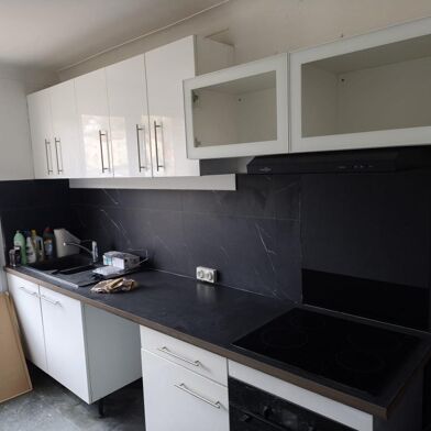 Appartement 3 pièces 975 €
