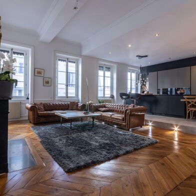 Appartement 5 pièces 3000 €