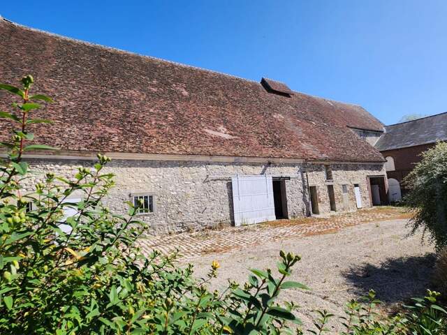 CHEVREVILLE (60) - Grange en pierre à aménager 466m² — photo du bien