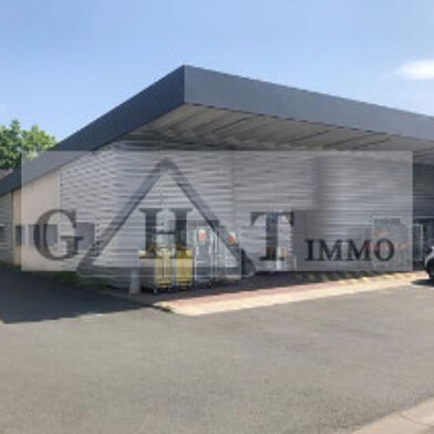 Commerce  1600000 €