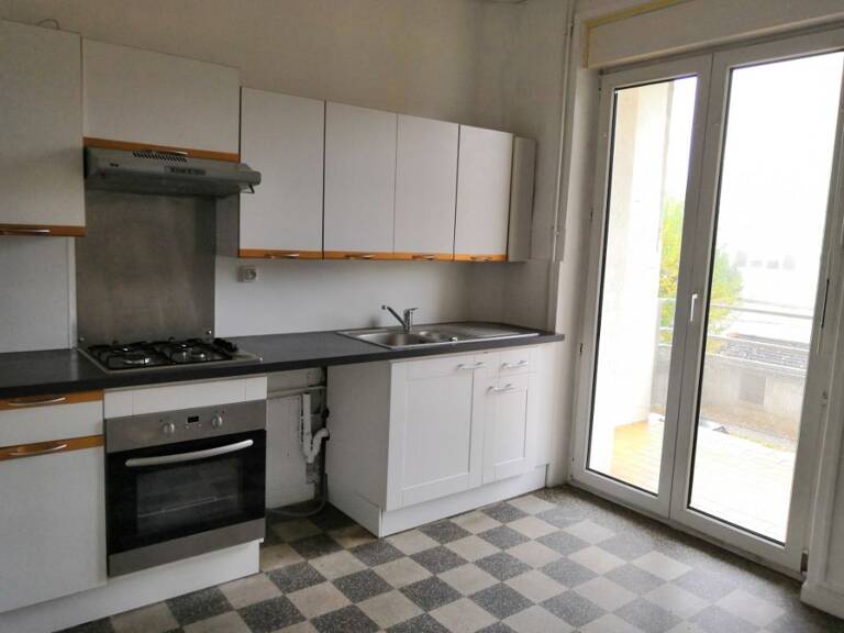 LOCATION d'un appartement 4 pièces (85 m²) à NANCY — photo 1