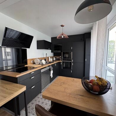 Appartement 5 pièces 449700 €