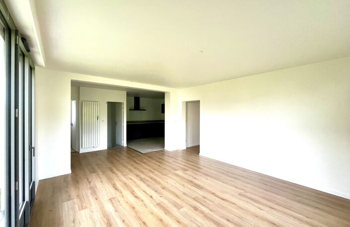 ANGLET – CENTRE – LES FLEURISTES APPARTEMENT 4 PIECES ENTIEREMENT RÉNOVÉ  JARDIN – PARKING – GRAND SOUS SOL  — photo 2