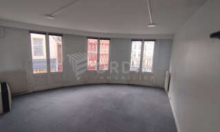 Bureau  141 m² à louer à Auxerre (89000)