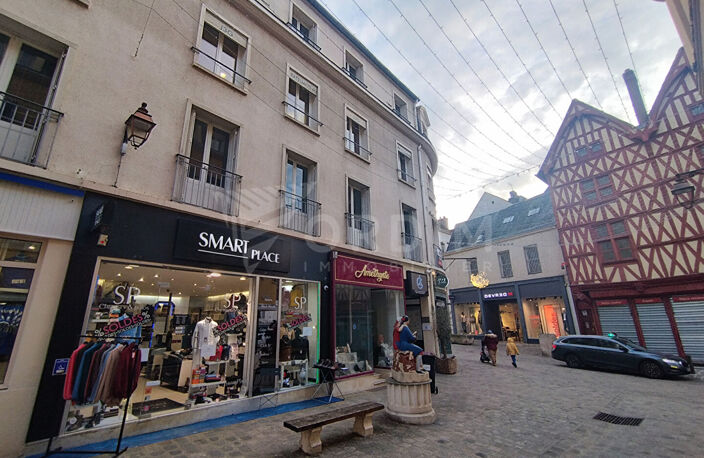 AUXERRE - PLATEAU DE BUREAUX 141M² - CENTRE VILLE- ASCENSEUR — photo 2