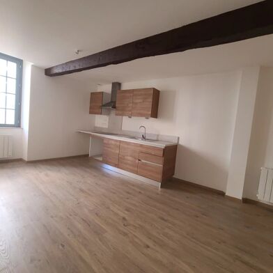 Appartement 3 pièces 765 €