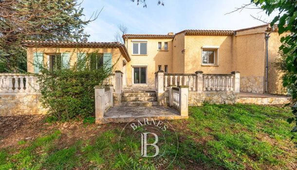 Villa / Maison 9 pièces  à vendre Aix-en-Provence 13090