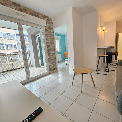 Appartement 1 pièces 560 €