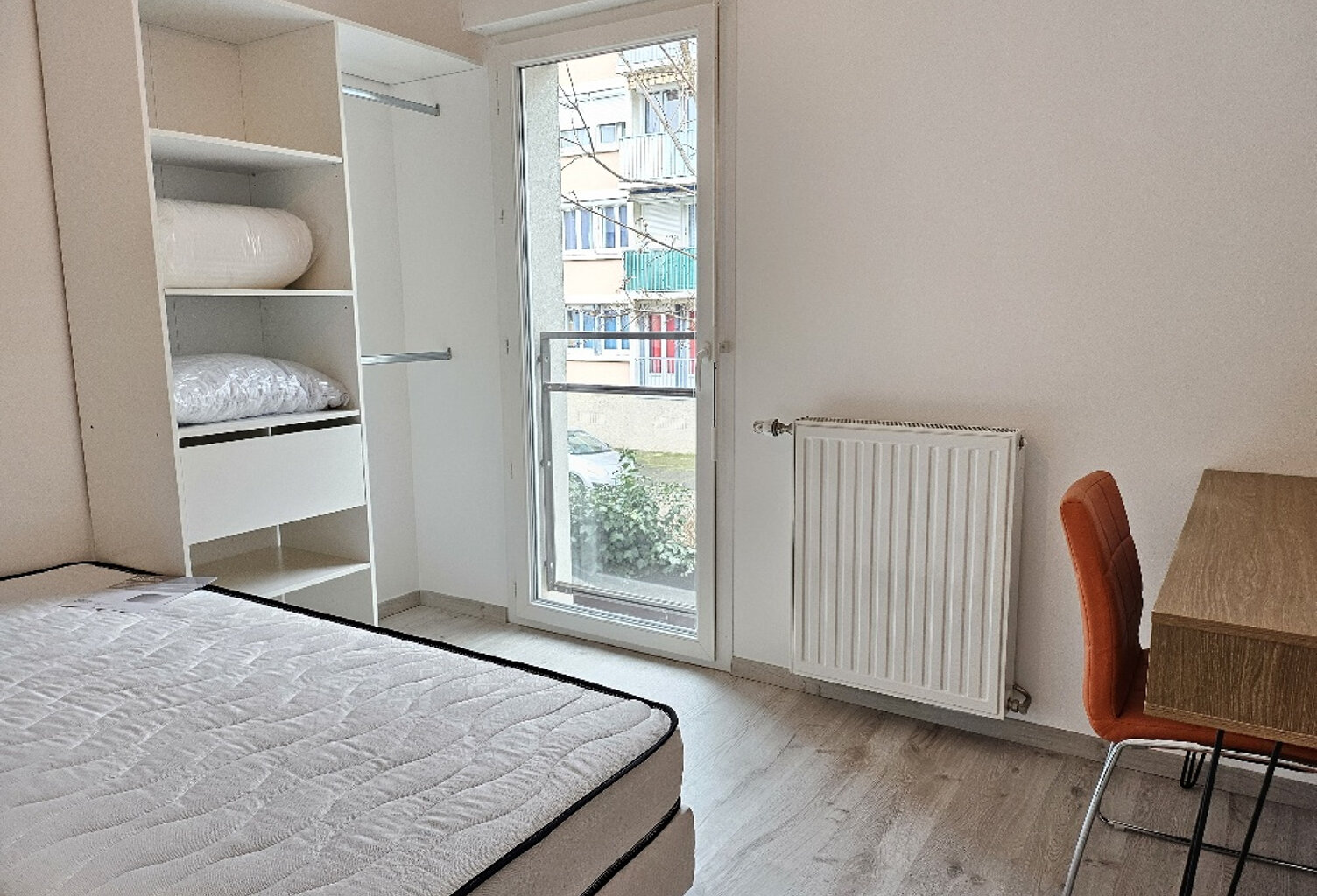 À LOUER   CHAMBRE MEUBLÉE EN COLOCATION   APPARTEMENT 4 CHAM — photo 1