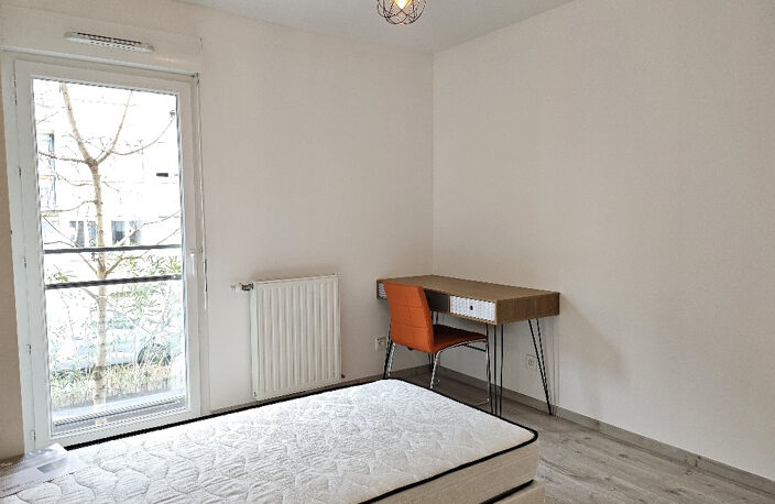À LOUER   CHAMBRE MEUBLÉE EN COLOCATION   APPARTEMENT 4 CHAM — photo 2