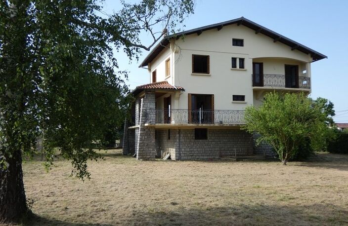 Villa de 144 m2 habitables avec atelier et garage sur un terrain — photo 2