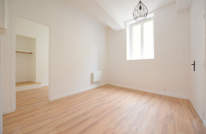 Saint-Arnoult 78730  Grand Studio 32m2 Rénové Prêt à Vivre à — photo 3