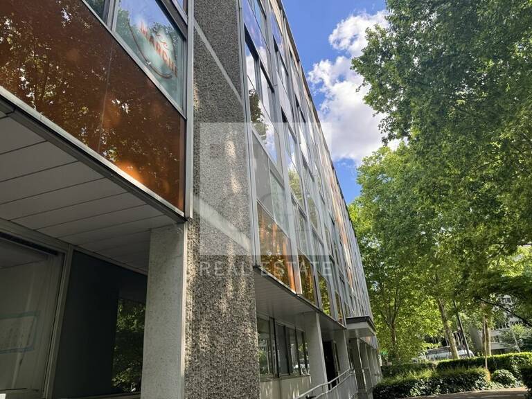 BUREAUX à LOUER — photo 1