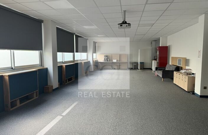 BUREAUX à LOUER — photo 3