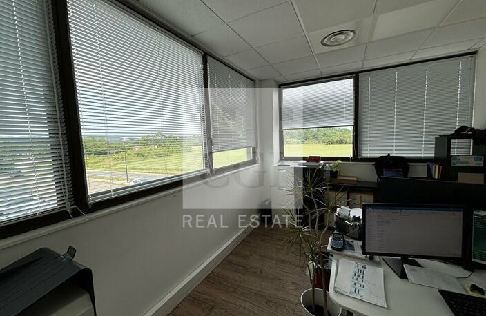 BUREAUX à LOUER — photo 4