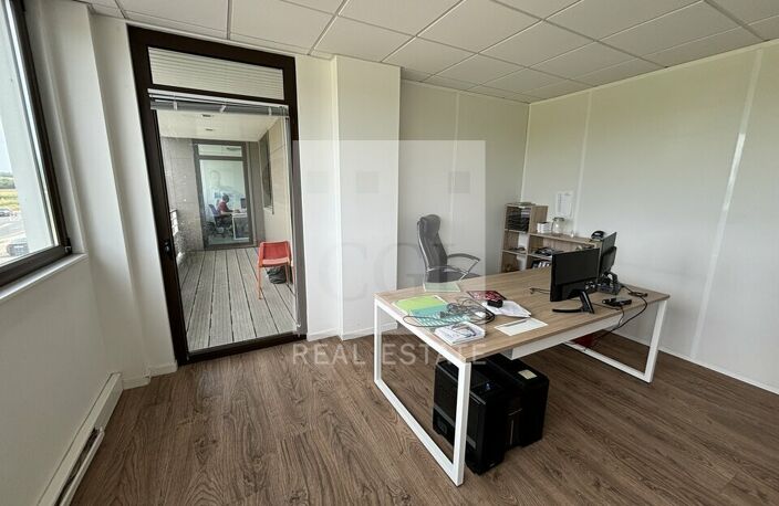 BUREAUX à LOUER — photo 5
