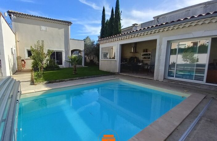 Villa — photo 2