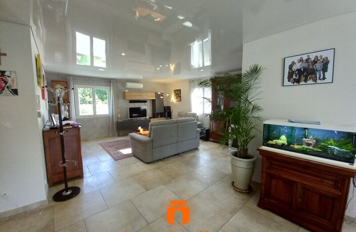 Villa — photo 5