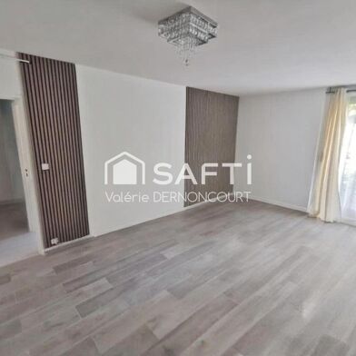 Appartement 4 pièces 164000 €