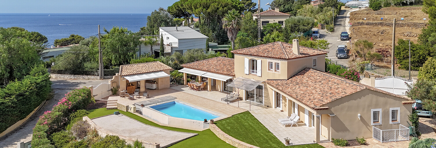 Maison 5 Pièces 230 m² à vendre à Carqueiranne (83320)