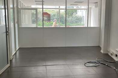 Commerce  472500 €