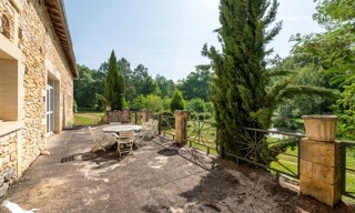 Maison 9 Pièces 346 m² à vendre à Lacropte (24380)