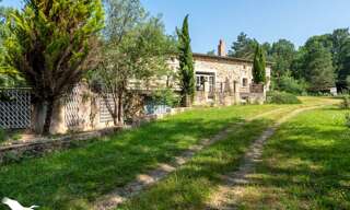 Maison 9 Pièces 346 m² à vendre à Lacropte (24380)