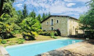 Maison 9 Pièces 346 m² à vendre à Lacropte (24380)