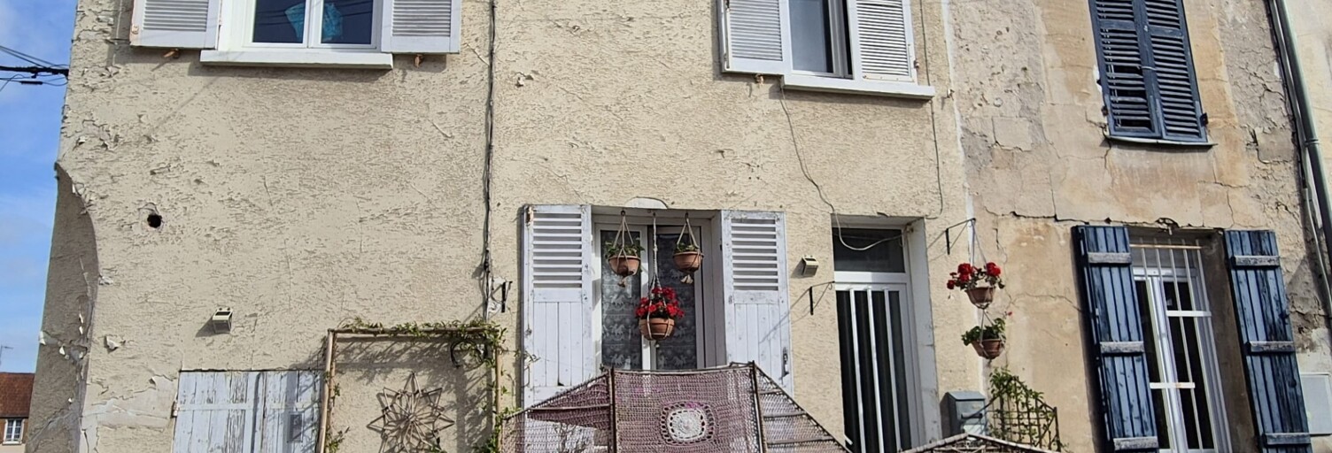 Immeuble  80 m² à vendre à Saâcy-sur-Marne (77730)