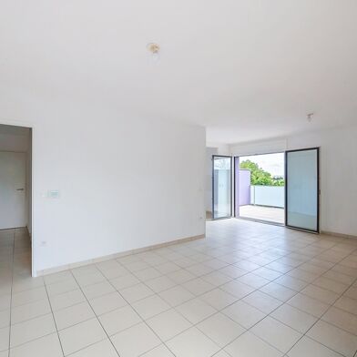 Appartement 4 pièces 298452 €