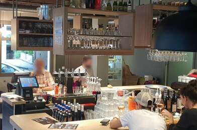 Commerce  313200 €