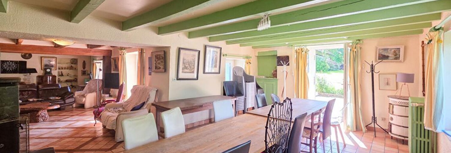 Maison 10 Pièces 360 m² à vendre à Vallerois-le-Bois (70000)