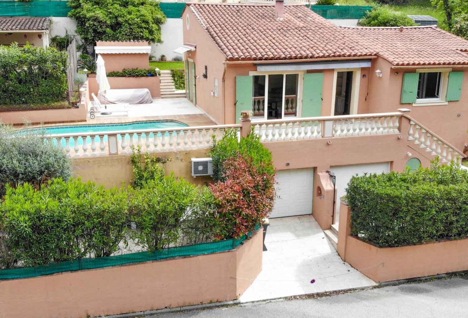 CHARMANTE VILLA AVEC PISCINE EN PARFAIT ETAT — photo 1