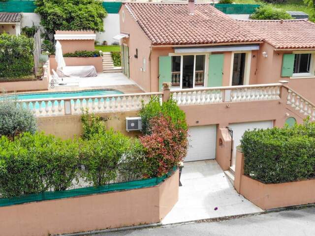 CHARMANTE VILLA AVEC PISCINE EN PARFAIT ETAT — photo du bien