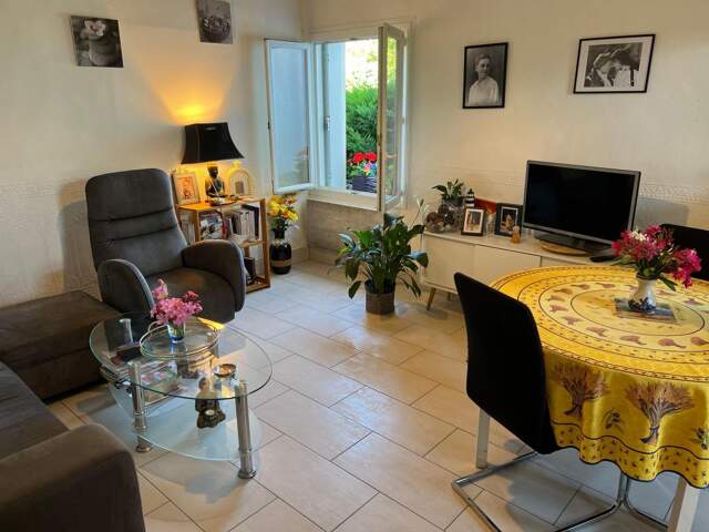 Maison À Vendre de ville Saujon 2 chambres — photo du bien