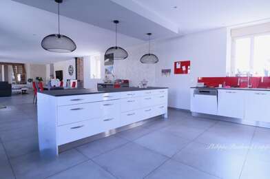 Maison 13 pièces 332800 €