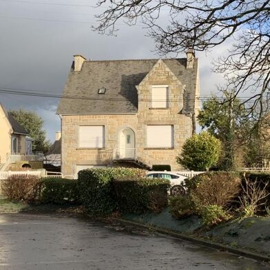 Maison 6 pièces 1030 €