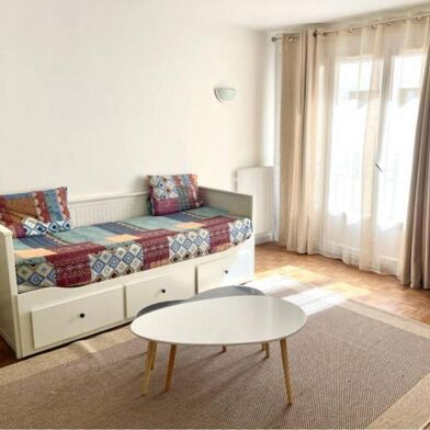 Appartement 1 pièces 1060 €