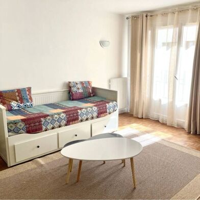 Appartement 1 pièces 990 €