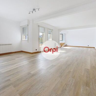 Appartement 4 pièces 281500 €